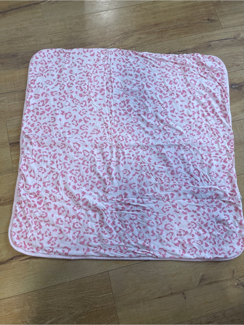 Soft Pink Leopard Print Baby Blanket - Cozy Nursery Throw